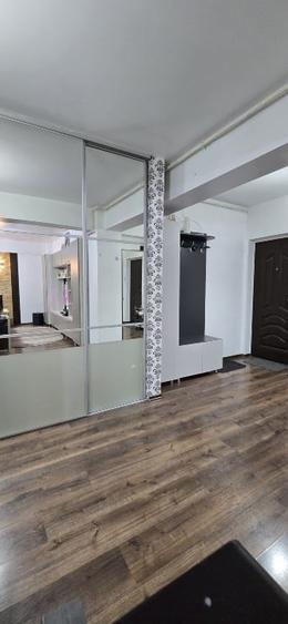 Apartament cu 3 camere decomandat, mobilat în Km 5