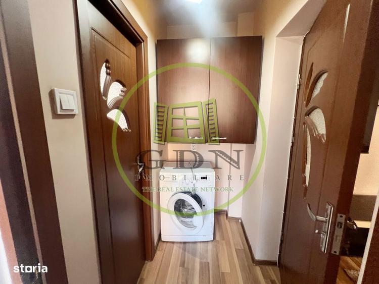 Apartament cu 2 camere semidecomandat, mobilat în Sărari