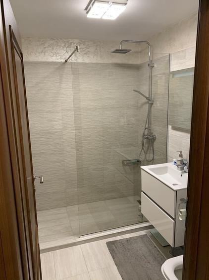 Apartament cu 3 camere în Petru Rareș