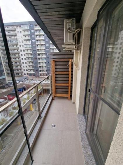 Apartament cu 2 camere semidecomandat, mobilat în Splaiul Independenței