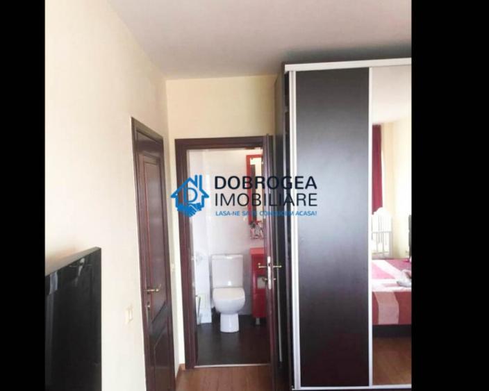 Apartament cu 3 camere decomandat în Păcii