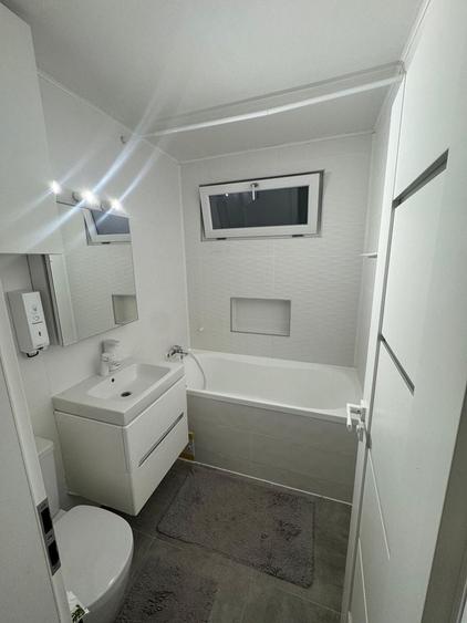 Inchiriez in regim hotelier apartament 3 camere zona Tomis II - 7