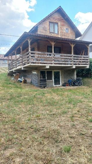 Casă cu 4 camere în Cihei