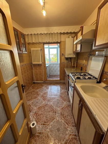 Apartament cu 2 camere decomandat în Nicolina