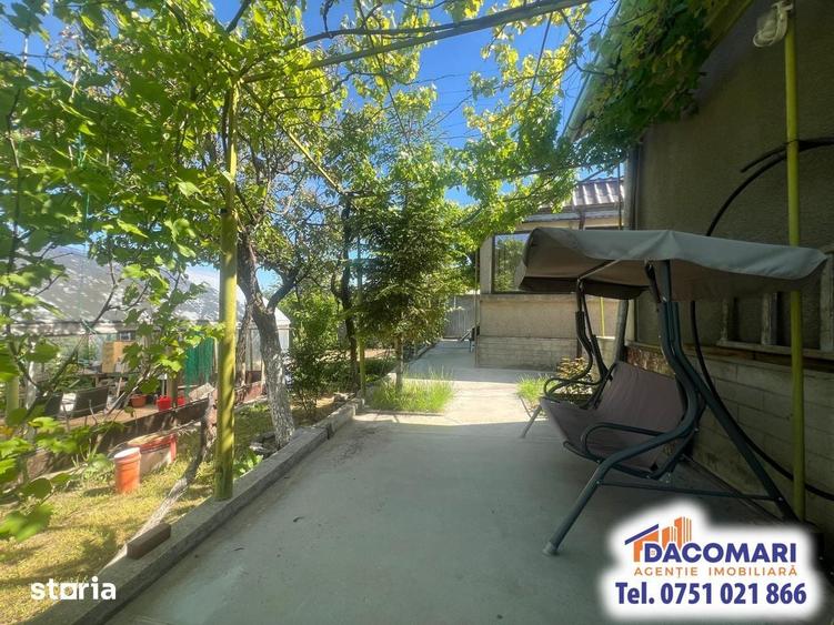 Casă cu 2 camere cu Teren 1498 Mp în Smârdan