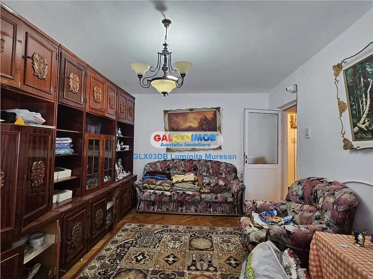 Apartament cu 3 camere decomandat în Central
