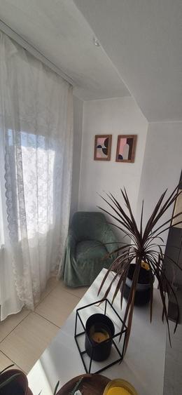 Apartament cu 3 camere decomandat în Capitol