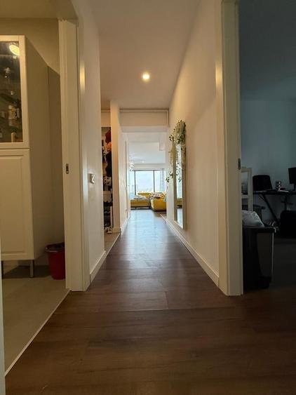 Apartament cu 3 camere decomandat în P-ța Victoriei