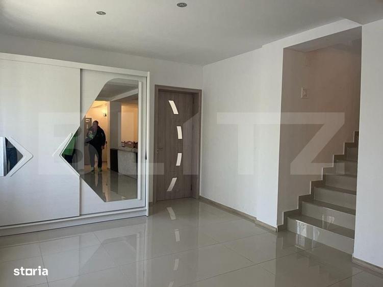 Casă cu 4 camere în Ungureni