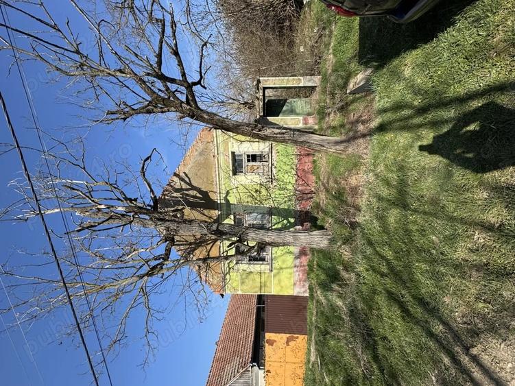 Casă cu Teren 900 Mp în Bicaci