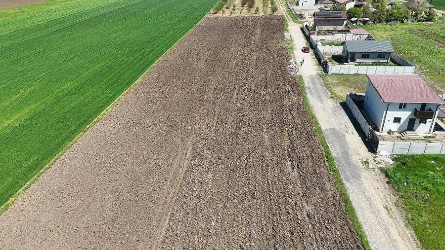 Teren de 320 mp, în Postăvari