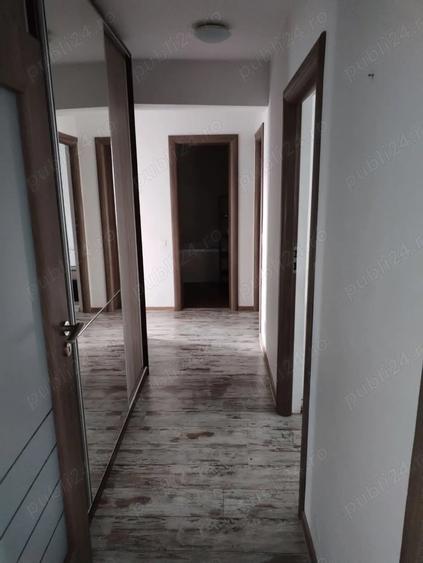 Apartament cu 4 camere decomandat în Centrul Vechi