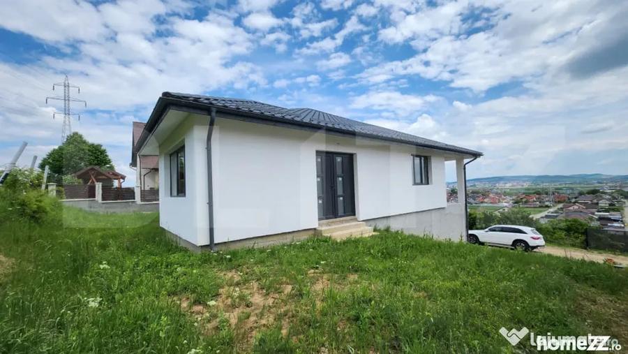 Casă cu 4 camere cu Teren 500 Mp în Nazna