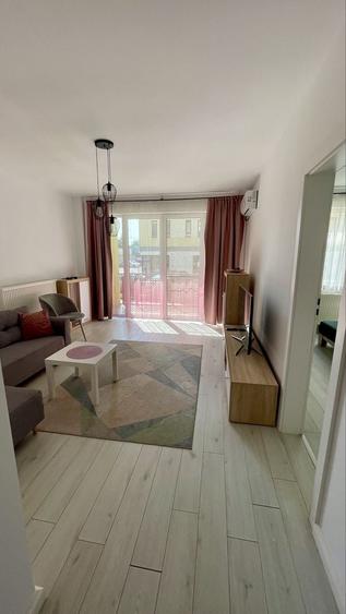 Apartament cu 2 camere nedecomandat în Aradului