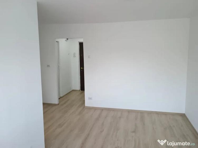Garsonieră decomandată în Lujerului