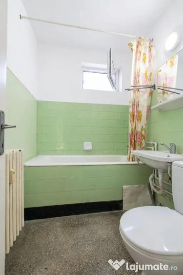 Apartament cu 2 camere semidecomandat în City Park Mall