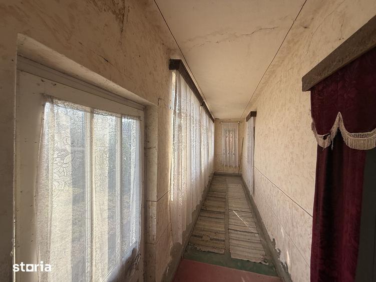 Casă cu 3 camere cu Teren 2195 Mp în Central
