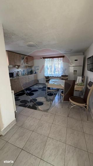 Casă cu 4 camere cu Teren 702 Mp în Axente Sever