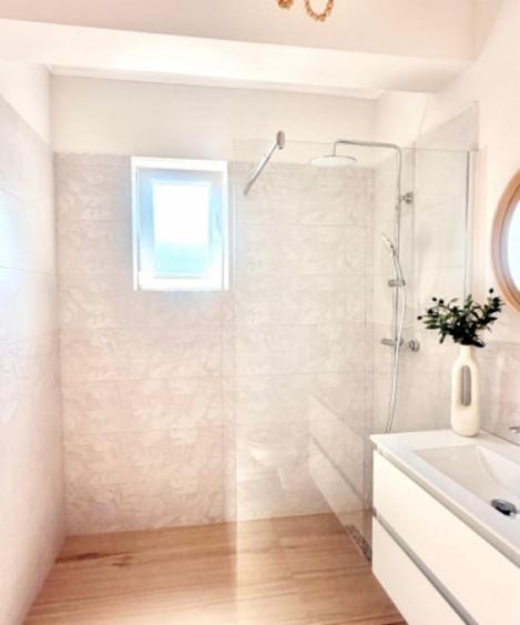Apartament 3 camere 44 mp Floresti zona Terra - 1