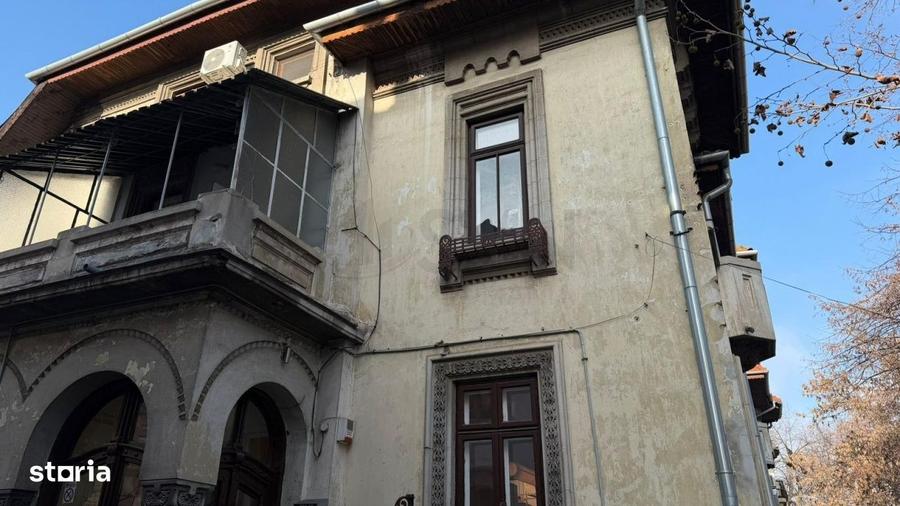 Apartament cu 3 camere decomandat, mobilat în Capitale