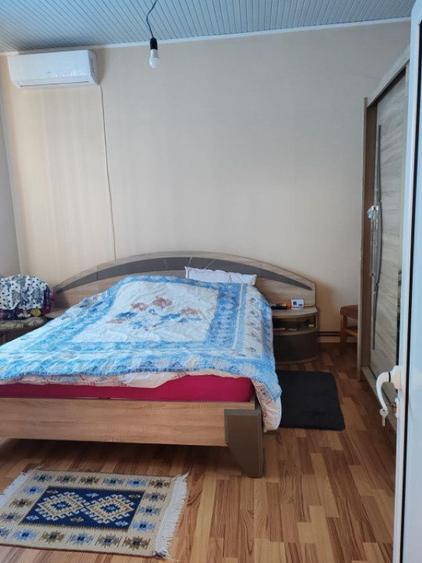 Casă cu 4 camere cu Teren 4800 Mp în Crețești