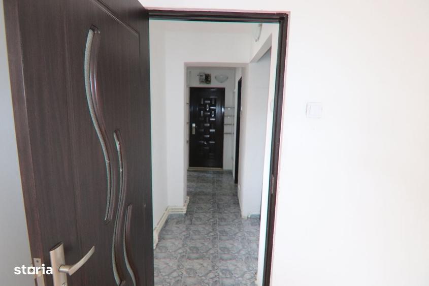 Apartament cu 2 camere decomandat în Gară