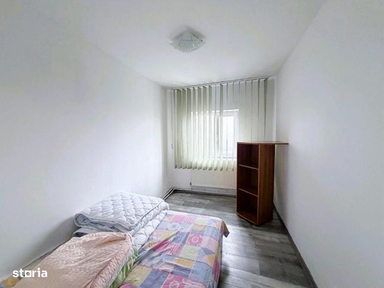 Apartament cu 3 camere decomandat în Tineretului