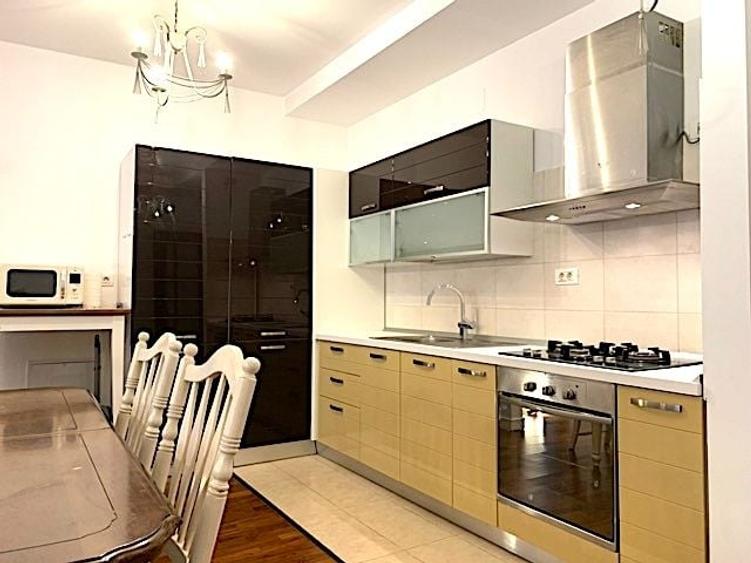 Apartament cu 3 camere decomandat în Herăstrău
