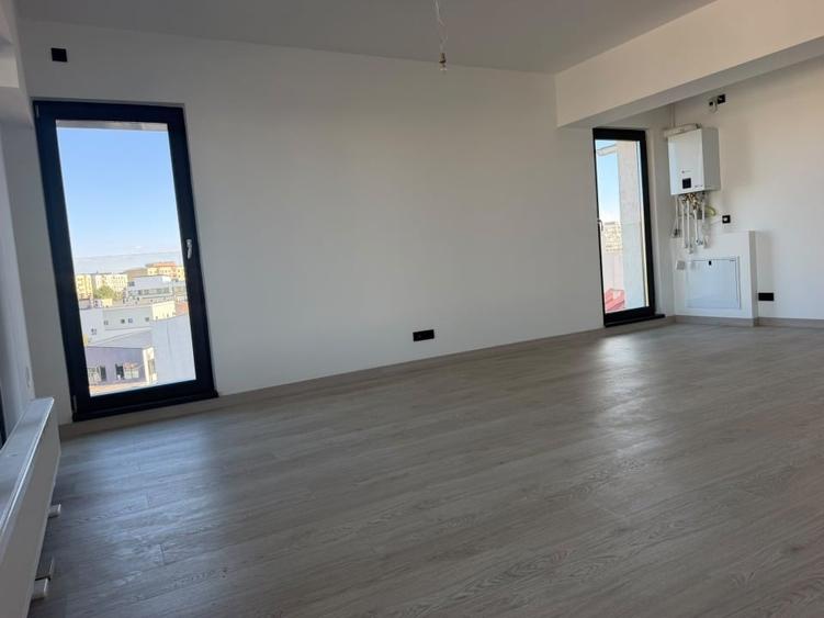 Apartament cu 3 camere decomandat în Vitan Mall