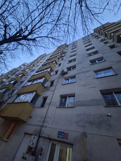Apartament cu 2 camere decomandat în Barbu Văcărescu