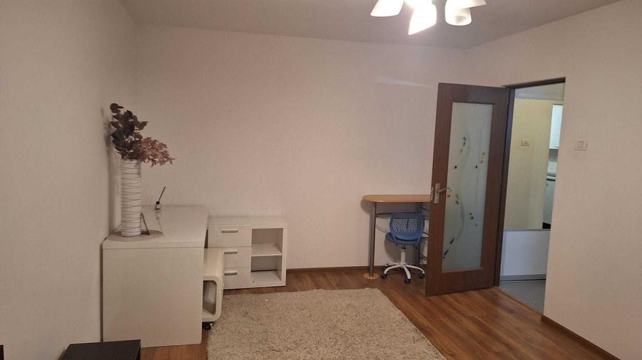 Garsonieră decomandată în Drumul Taberei