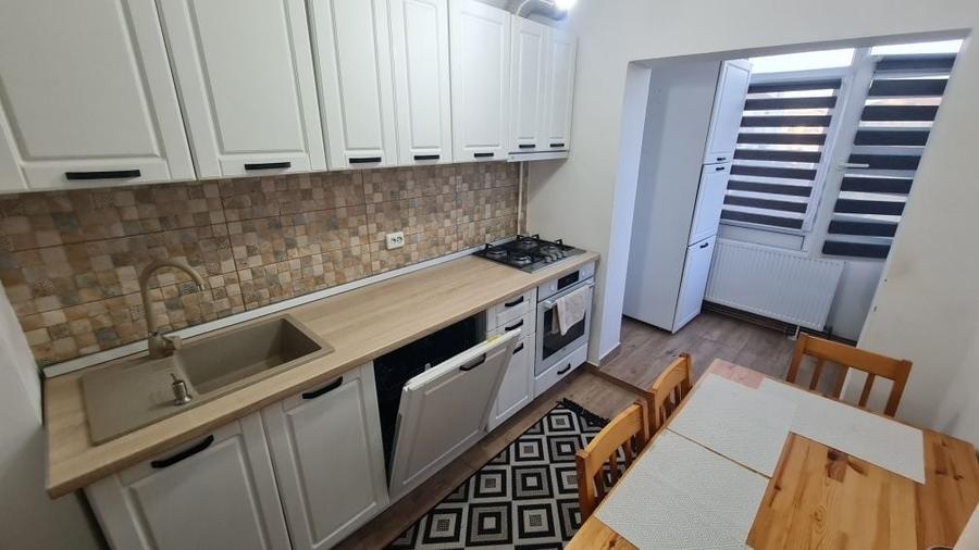 Apartament cu 2 camere decomandat în Central