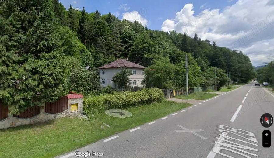 Casă cu 6 camere cu Teren 1100 Mp în Central