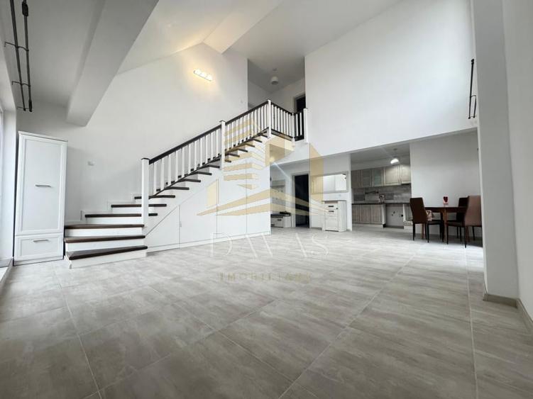 Penthouse cu 2 camere semidecomandat, mobilat în Central