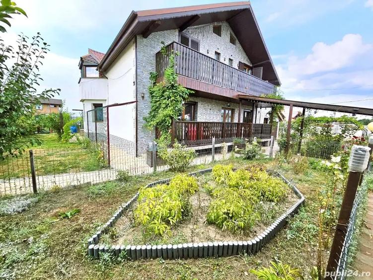 Casă cu 5 camere cu Teren 1000 Mp în Colonia Bod