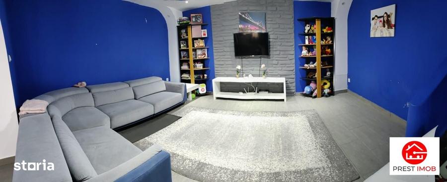 Casă cu 7 camere cu Teren 2667 Mp în Central