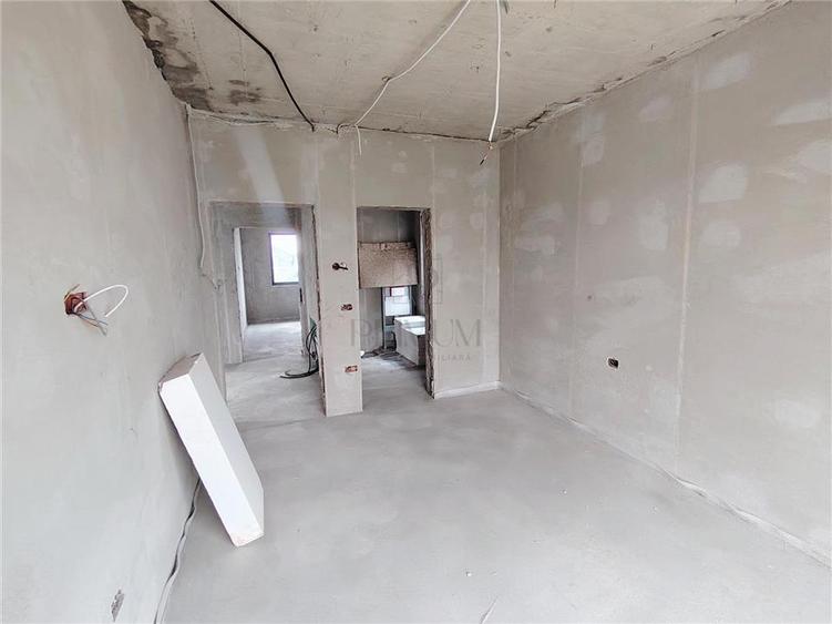 Duplex cu 5 camere cu Canalizare în Moșnița Nouă