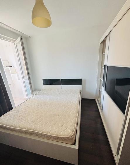 Apartament cu 3 camere semidecomandat, mobilat în Obor