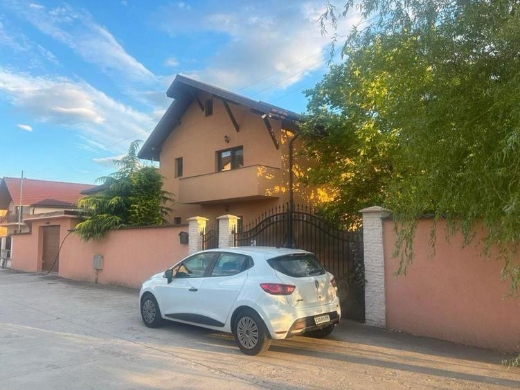 Casă cu 4 camere în Central