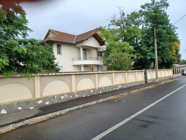 Casă individuală cu 1 camere cu Canalizare în Urziceni