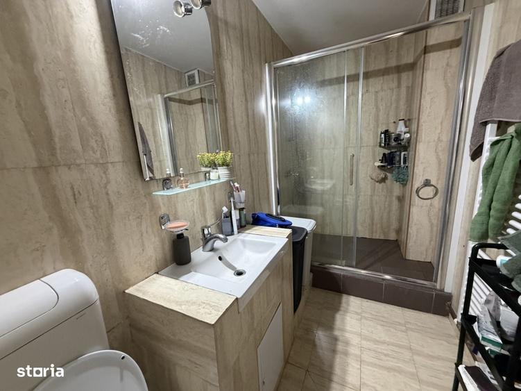 Apartament cu 4 camere în Mărăști