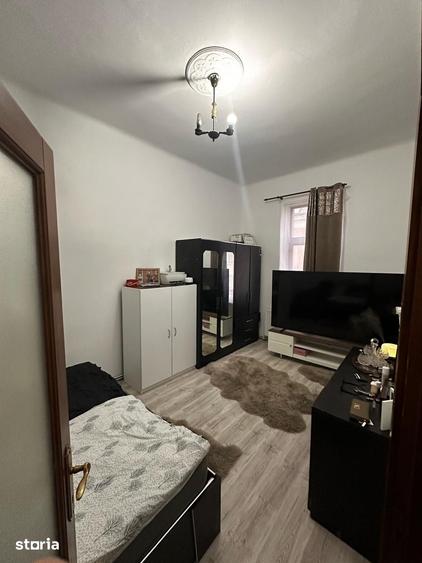 Casă cu 3 camere cu Teren 190 Mp în Central