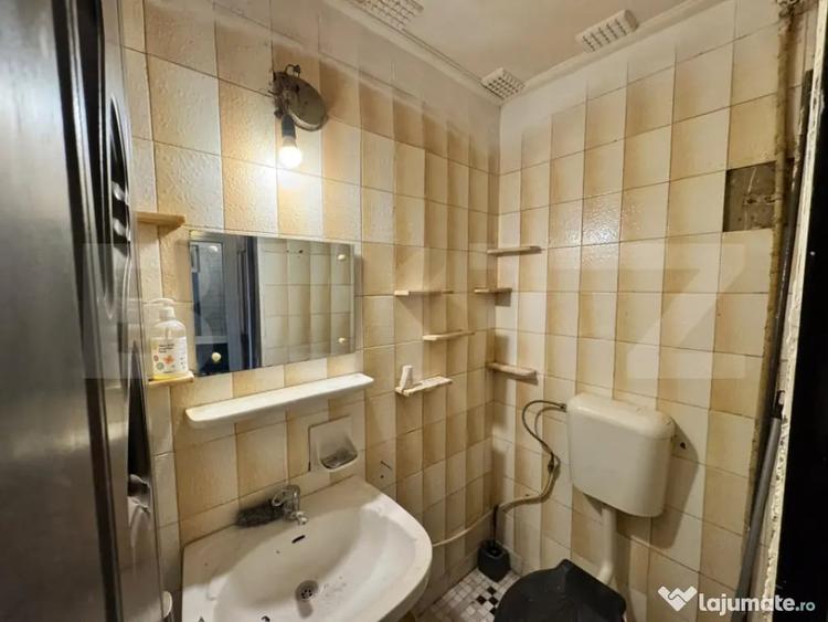 Apartament cu 4 camere decomandat în Valea Rosie