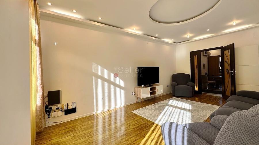 Apartament cu 2 camere semidecomandat, mobilat în Ultracentral