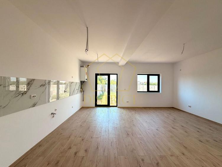 Duplex cu 4 camere cu Canalizare în Moșnița Veche