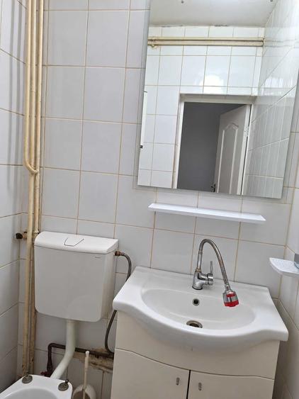 Apartament cu 3 camere decomandat în Chișinau