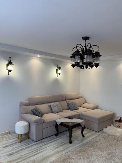 Apartament cu 3 camere decomandat în Nerva Traian