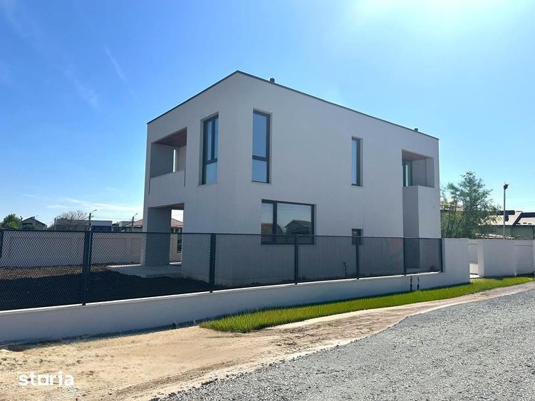 Casă cu 5 camere cu Teren 450 Mp în Brănești