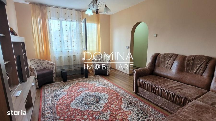Apartament cu 3 camere semidecomandat în Plopilor