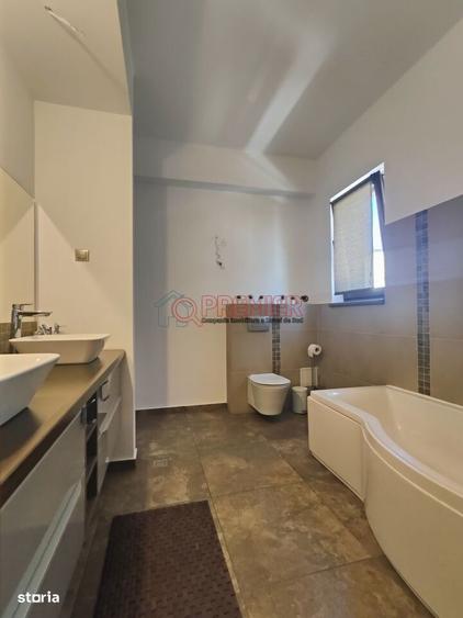 Casă cu 7 camere cu Teren 221 Mp în Baicului